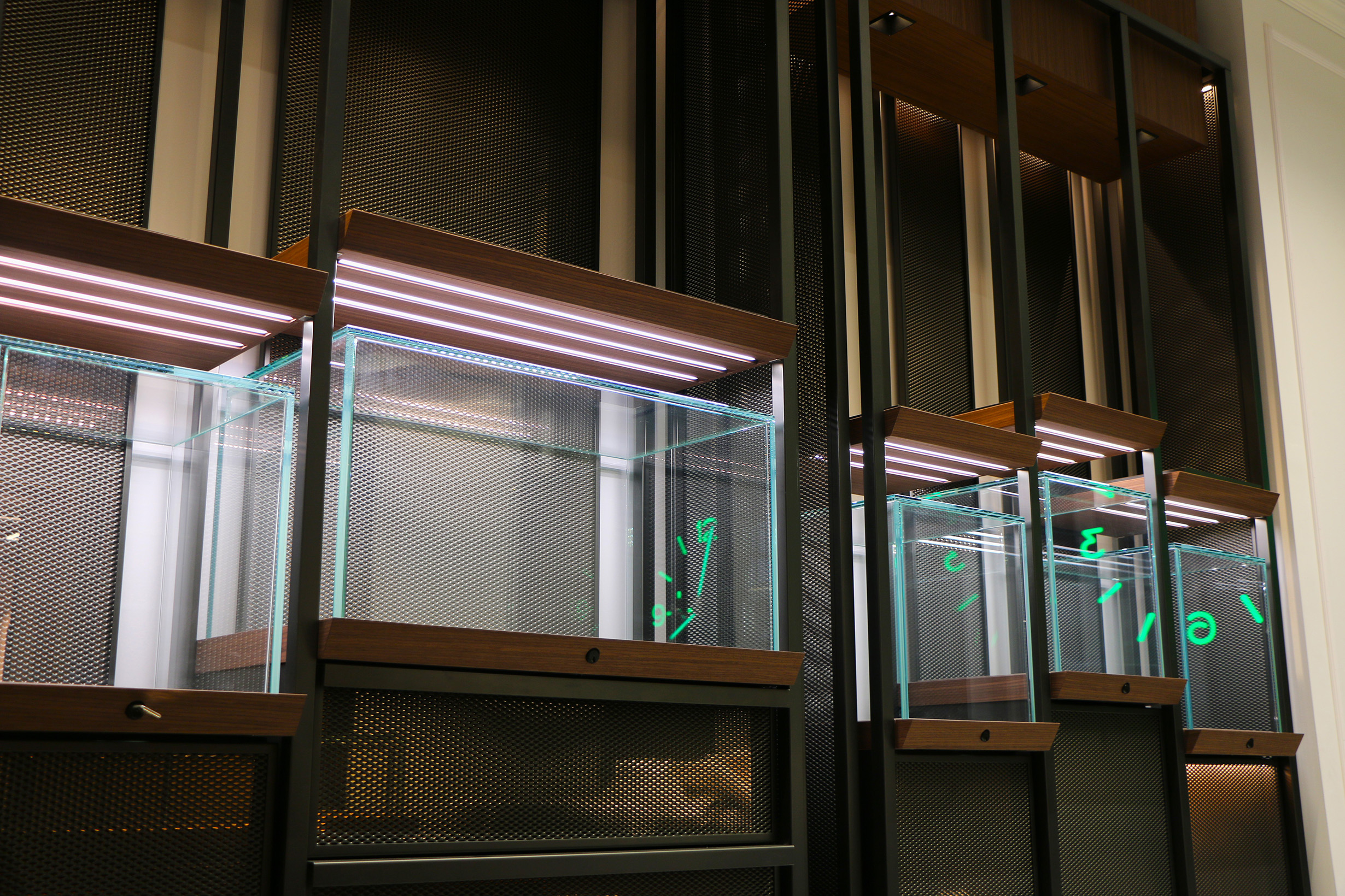 orrs-jewlery-project-img-interior-counter-lights-2
